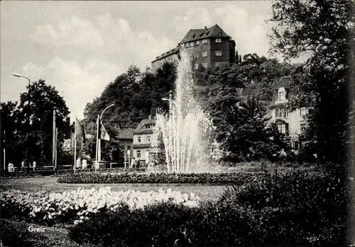 Ak Greiz im Vogtland, Park, Springbrunnen, Fahnen