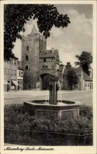 Ak Naumburg an der Saale, Marientor, Brunnen