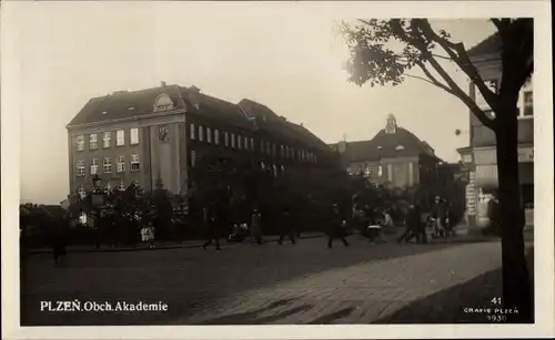 Foto Ak Plzeň Pilsen Stadt, Obch. Akademie