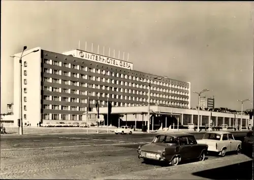 Ak Gera in Thüringen, Interhotel Gera, Trabant