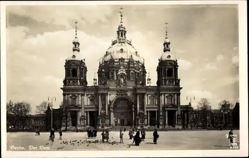 Ak Berlin Mitte, Dom mit Vorplatz