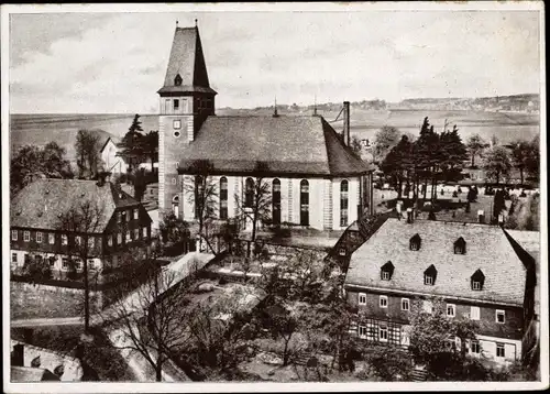 Ak Oberlungwitz in Sachsen, Blick über die Pfarrhäuser zur St. Martinskirche