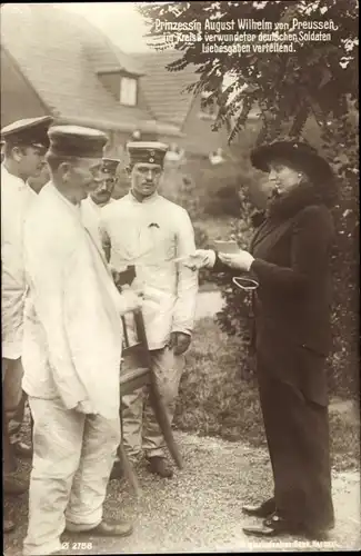 Ak Prinzessin August Wilhelm von Preußen, Alexandra Viktoria, Verwundete Soldaten, Liebesgaben