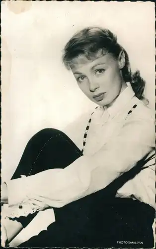 Ak Schauspielerin Dany Robin, Portrait