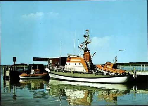 Ak Günter Kuchenbecker Seenot Rettungsboot m. Tochterboot Markus u. Strandrettungsboot Trientje