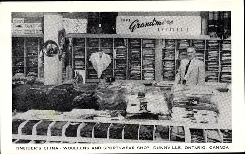 Ak Dunnville Ontario Kanada, Kneider's China-, Woll- und Sportbekleidungsgeschäft