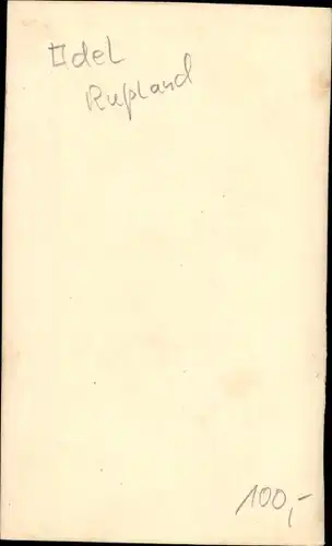 CdV Russische Adelige, Standportrait, Pelzmode, um 1870