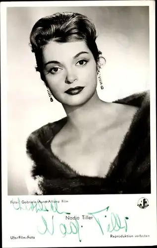 Ak Schauspielerin Nadja Tiller, Portrait, UFA Film, Autogramm
