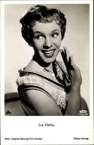 Ak Schauspielerin Ina Halley, Herzog Film, Halskette, Portrait