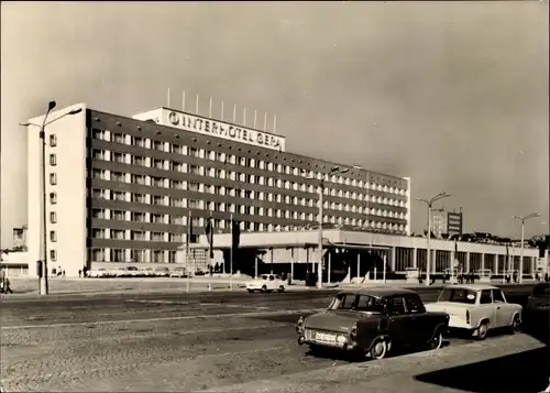 Ak Gera in Thüringen, Interhotel Gera, Trabant