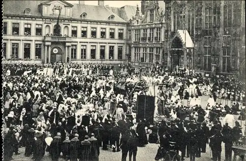 Ak Bruges Brügge Flandern Westflandern, Processie van't Heilig Bloed, Benedictie oo de Burchtplaats