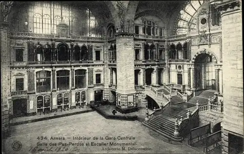 CPA Anvers Anvers Flandre, Interieur de la Gare Centrale, Salle des Pas-Perdus, Escalier Monumental