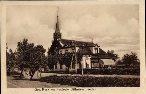 Ak Uithuizermeeden Groningen Niederlande, Ger Kirche und Pfarrhaus