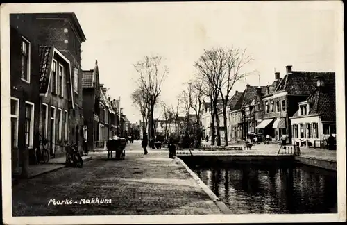 Ak Makkum Friesland Niederlande, Markt, Kanalpartie