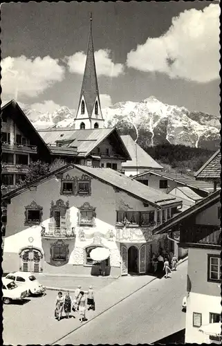 Ak Seefeld in Tirol, Tiroler Schmuckkastl, Kirchturm