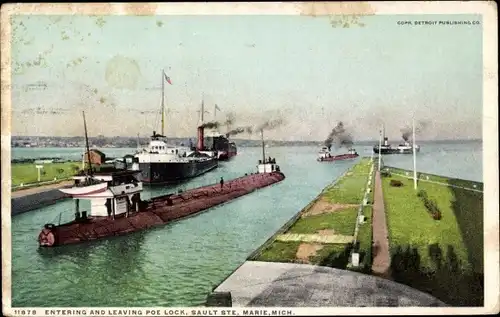 Ak Sault Sainte-Marie Michigan USA, beim Betreten und Verlassen von Poe Lock