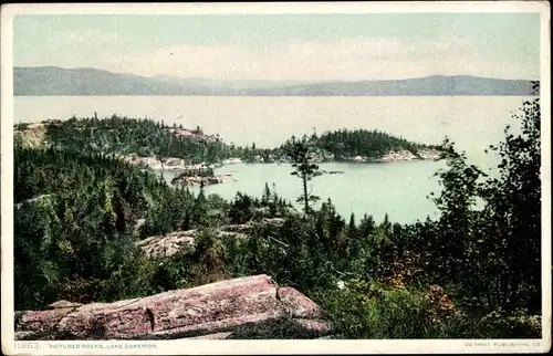 Ak Michigan USA, abgebildete Felsen, Lake Superior