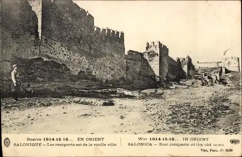 Ak Thessaloniki Thessaloniki Griechenland, Die östlichen Stadtmauern der Altstadt