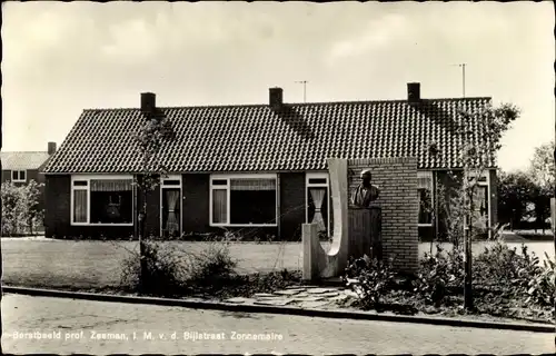 Ak Zonnemaire Zeeland, Borstbeeld Prof. Zeeman, Bijlstraat