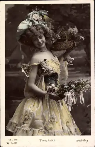 Ak Schauspielerin Tiphaine im Rüschenkleid mit Blumenkorb