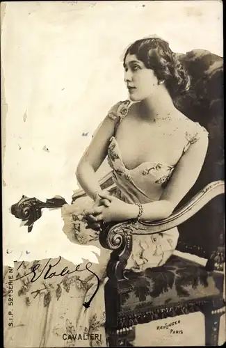 Ak Opernsängerin Lina Cavalieri, Portrait