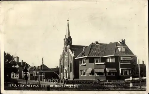 Ak Uithuizermeeden Groningen, Geref. Kirche, Pfarrhaus
