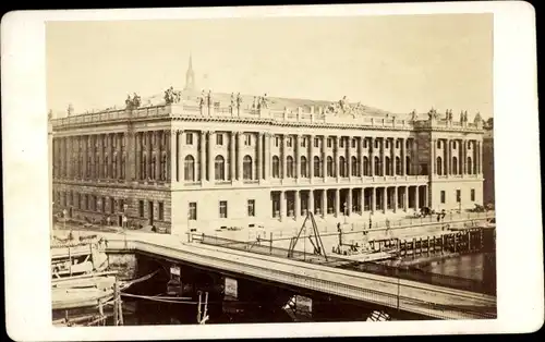 CdV Berlin Mitte, Börse