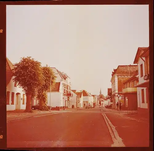 8 Zelluloid Negative Kellinghusen in Holstein, Bahnhof, Hotel, Kirche