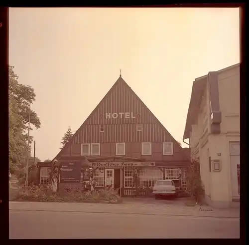 8 Zelluloid Negative Kellinghusen in Holstein, Bahnhof, Hotel, Kirche