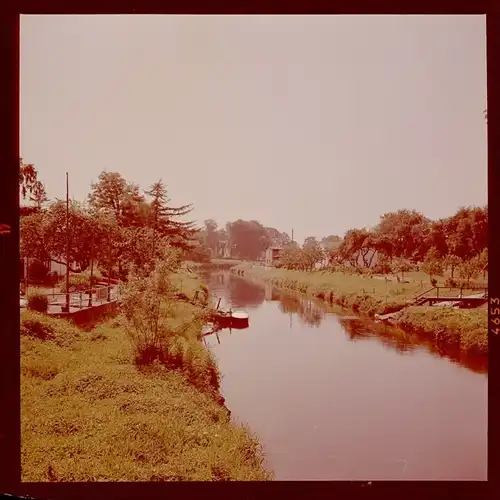 8 Zelluloid Negative Kellinghusen in Holstein, Freibad, Fluss, Kirche