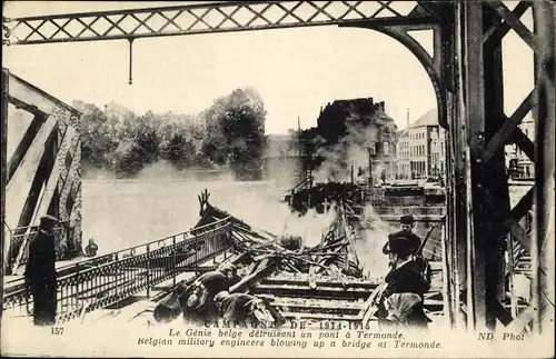 Ak Dendermonde Dendermonde Ostflandern, belgische Militäringenieure sprengen eine Brücke