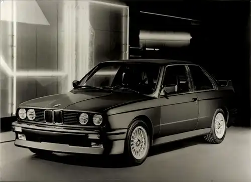 Foto Auto BMW M3, Sportlimousine mit 4-Zylinder-4-Ventilmotor