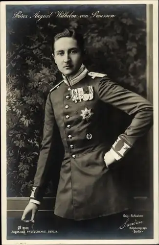 Ak Prinz August Wilhelm von Preußen, Standportrait, PH 2188