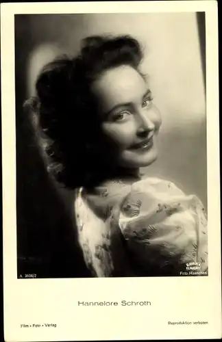 Ak Schauspielerin Hannelore Schroth, Portrait, Bavaria Filmkunst, Der Hauptmann von Köpenick