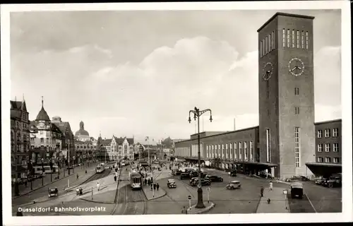 Ak Düsseldorf am Rhein, Bahnhofsvorplatz, Straßenbahn