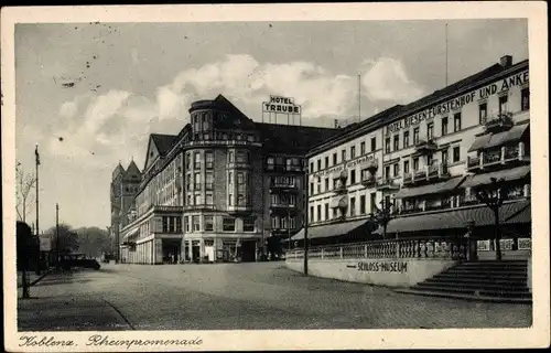 Ak Koblenz am Rhein, Rheinpromenade, Schloss Museum, Hotel Traube, Hotel Riesen