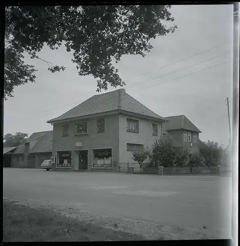 6 Zelluloid Negative Bahrenborstel in Niedersachsen, Wohnhaus, Friedhof, Straße