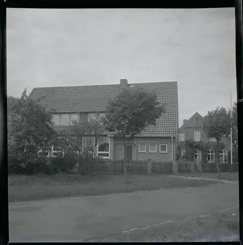 6 Zelluloid Negative Bahrenborstel in Niedersachsen, Wohnhaus, Friedhof, Straße