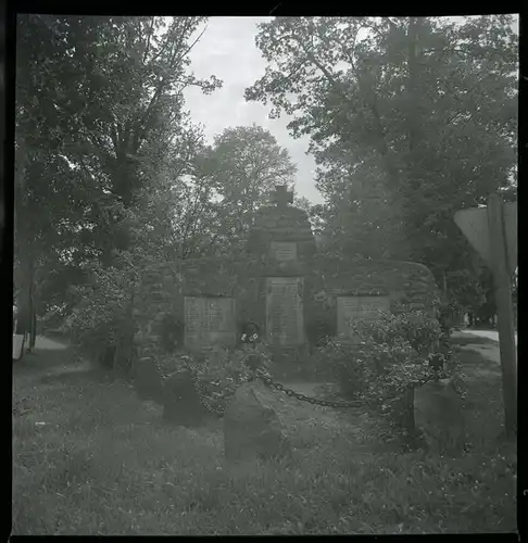 6 Zelluloid Negative Bahrenborstel in Niedersachsen, Wohnhaus, Friedhof, Straße