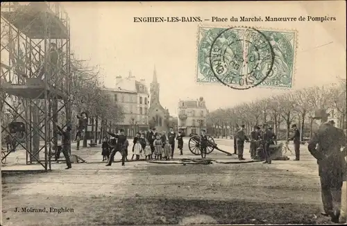 Ak Enghien les Bains Val d’Oise, Place du Marche, Manoeuvre de Pompiers