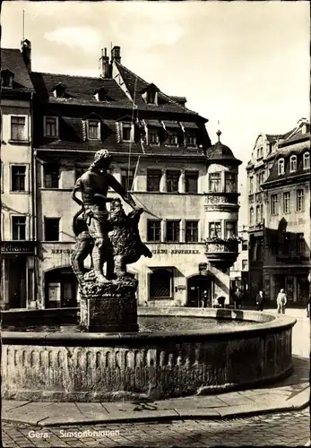 Ak Gera in Thüringen, Simsonbrunnen, Stadt-Apotheke mit Erker