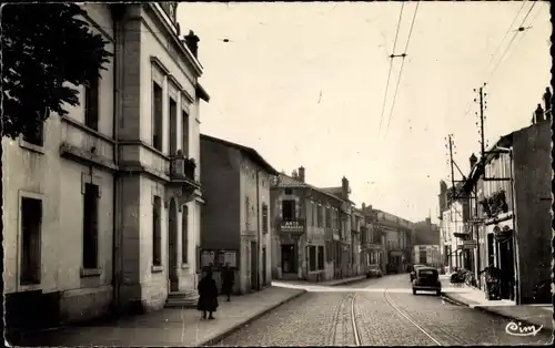 Ak New Houses Meurthe et Moselle, Rue du Capitaine Caillon, Rathaus