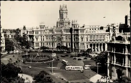 Ak Madrid Spanien, Plaza de la Cibeles y Palacio de Comunicaciones