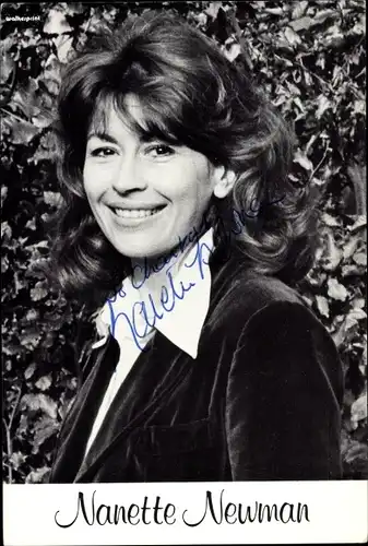 Ak Schauspielerin Nanette Newman, Portrait, Autogramm