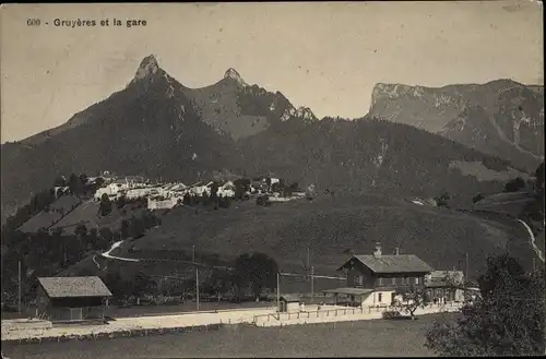 Ak Gruyères Kanton Freiburg Schweiz, Blick auf den Ort, Bahnhof