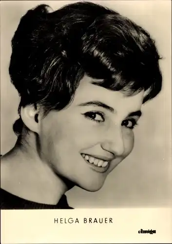 Ak Schlagersängerin Helga Brauer, Portrait, Amiga