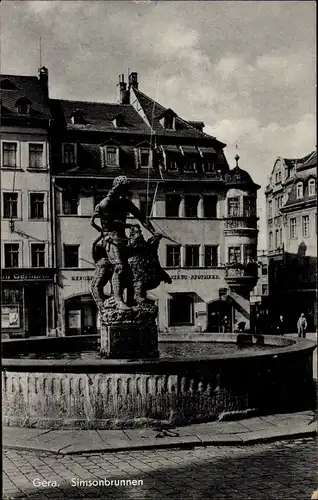 Ak Gera in Thüringen, Simsonbrunnen, Stadt-Apotheke mit Erker