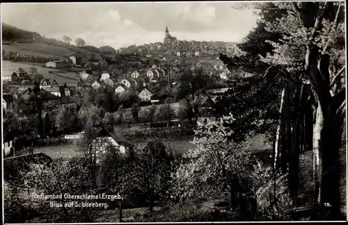 Ak Oberschlema Bad Schlema im Erzgebirge, Gesamtansicht, Schneeberg