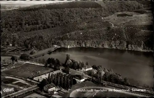 Ak Iserlohn im Märkischen Kreis, Seilersee, Fliegeraufnahme, Fußballplatz