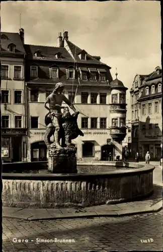 Ak Gera in Thüringen, Simsonbrunnen, Stadt-Apotheke mit Erker